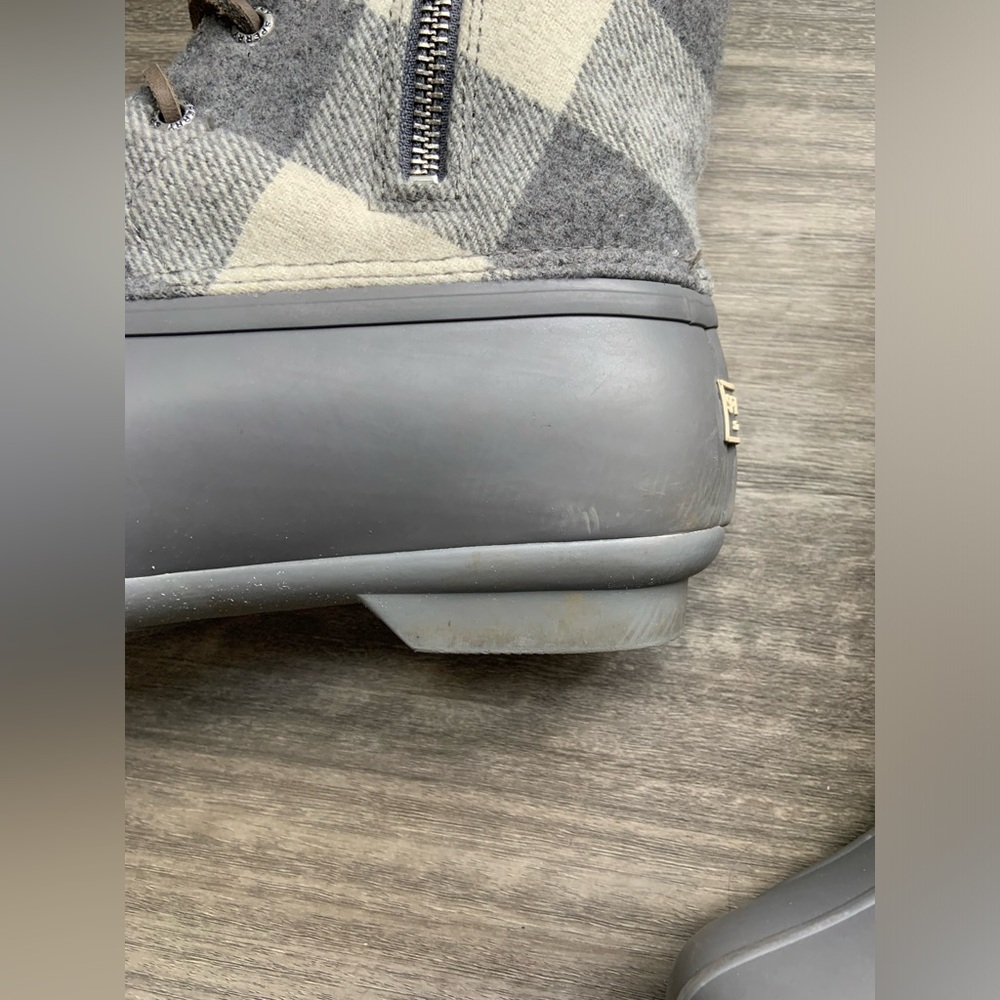 Sperry Grey Plaid Winter Booties - Picture 9 of 13